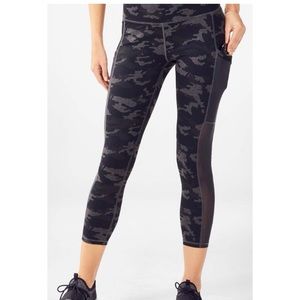 Fabletics Mila pocket leggings size xxs. Only worn a few times